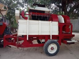 अनाज निकालने की मशीन (Grain Thresher)